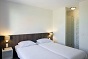 Das Schlafzimmer des Ferienhauses fr 10 Personen in Holland und Nieuwvliet Bad