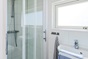 Das Badezimmer des Strandhauses fr 4 Personen in Den Haag