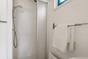 Das Badezimmer des Strandhauses fr 4 Personen in Wijk aan Zee