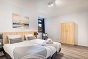 Schlafzimmer der Ferienwohnung fr 6 Personen in Dishoek